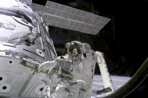 STS-88 Mission Specialist James Newman ISS EVA Spacewalks 8X12 FOTOGRAFIE - Bild 1 von 1