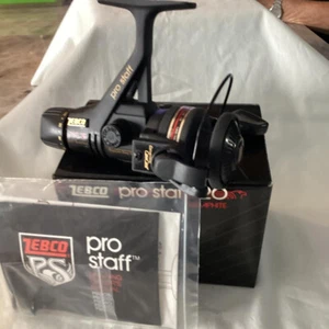 Fishing Reels Spin-NEW ZEBCO VINTAGE PRO STAFF20 SPIN REEL - Picture 1 of 2