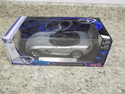 2003 Dodge Viper SRT-10 sports car 1/18 Maisto NIB In Box - Image 1 of 4