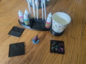Mini Estación de Pintura para Niños que Quieren Pintar Modos de Mesa - Botellas Cuentagotas - Imagen 1 de 8
