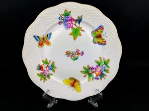 Herend Queen Victoria Dessert Plate - Picture 1 of 3