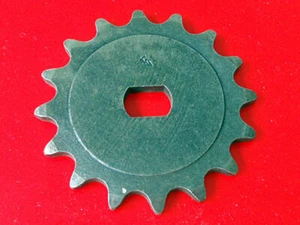 MINARELLI • NOS 16T Sprocket Broncco Fantic Italjet JC Indian JC54 JX50 P3 P4 P6 - Picture 1 of 1