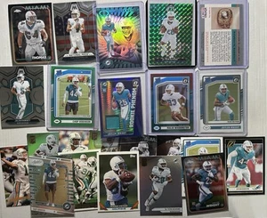 Lote/paquete de tarjetas deportivas Miami Dolphins NFL. Novatos, parches, refractores y más. - Imagen 1 de 8