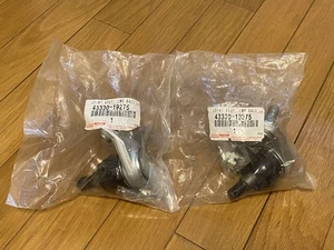 TOYOTA Genuine CAMRY AXVA70 18-19 F/Lower Ball Joint RH & LH 43330-19275 x2 set - Picture 1 of 1