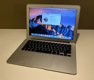 Apple MacBook Air 13" A1369 2010 2.13GHz C2D / 4GB / 256GB / GeForce 320M - Picture 1 of 12