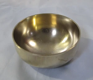 Usado. Campana budista japonesa original. Tazón de canto. Campana budista de cobre 113 g - Imagen 1 de 8