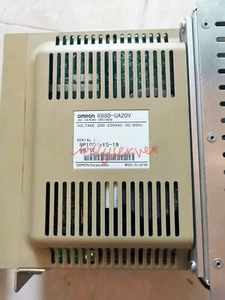 Servoazionamento Omron R88D-UA20V usato 1 pezzo - Foto 1 di 4