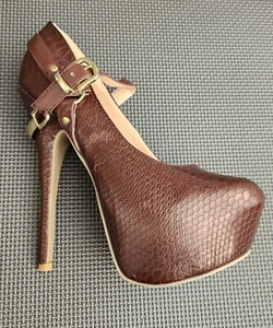 Scene by Sun Luna Maroon decolte plateau in pelle con tacco misura 7 (AV2) - Foto 1 di 14