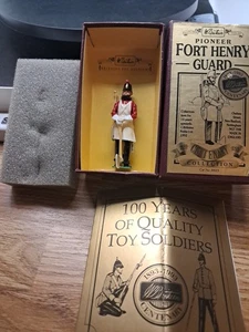 Britains 8823 Pioneer Fort Henry Guard Centenary Collection 1893-1993 - Picture 1 of 5