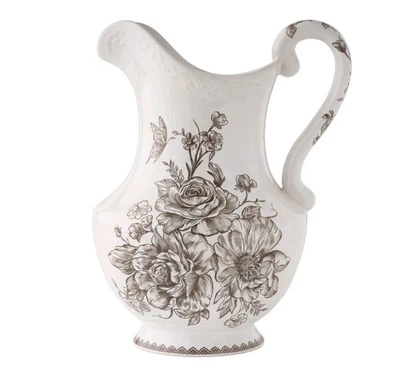 Jarra de gres The Pioneer Woman Agatha de 2 cuartos de galón, marrón Foto 1 de 4