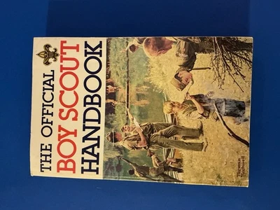 The Official Boy Scout Handbook 1985, Capa Norman Rockwell, Muito Boa - Imagem 1 de 4