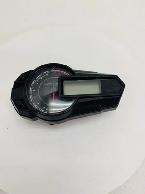 Kawasaki Z125 PRO 2017-2023 OEM medidores velocímetro clúster 3727 millas Foto 1 de 4