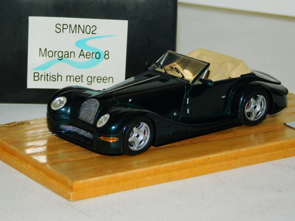 MORGAN AERO 8 BRITISH GREEN METALLIC SPARK SPMN02 1:43 - Immagine 1 di 1