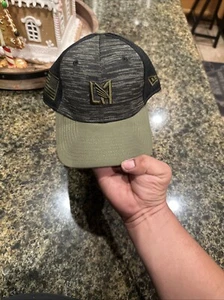 New Era Men's Olive LAFC Salute to Service 39Thirty Small-Med Fitted Hat - Picture 1 of 7