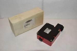 NUEVO INTERRUPTOR DE BLOQUEO DE SEGURIDAD BANNER ENGINEERING SI-QM100AMG - Imagen 1 de 4