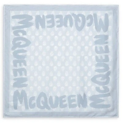 Bufanda de seda para motociclista Alexander McQueen graffiti Foto 1 de 3