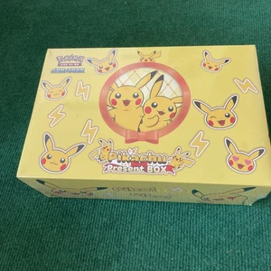 Pokemon Gioco di Carte Scarlatto e Viola Pikachu Confezione Regalo COREANO - Foto 1 di 9