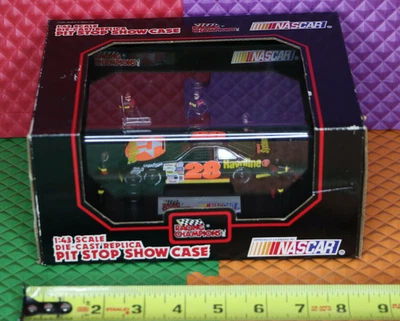1992 Davey Allison #28 Racing Champions Pit Stop Show Case Nascar Hard Case 1:43 - Image 1 of 4