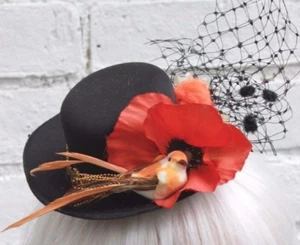 KLEINER VOGEL MINI TOP MÜTZE WITWE GOTHIC HALLOWEEN GOTH WICCA HEXE BLUME SEHR GUTER ZUSTAND  - Bild 1 von 9