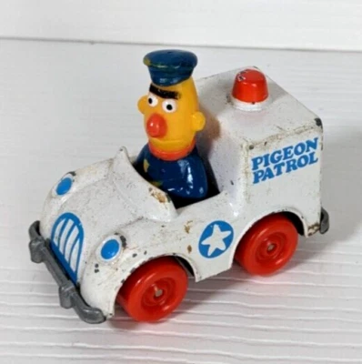 Sesame Street "Bert's Pigeon Patrol Car" Diecast Muppets Inc. De colección 1981  Foto 1 de 4
