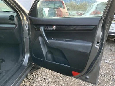 Panel de moldura interior de puerta delantera derecha usado se adapta a: Kia Sorento 2011 grado A Foto 1 de 4
