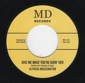 Alfreda Brockington-Give Me What You're Givin' Her/Waitin' For Your Touch-MD 45 - Imagen 1 de 2