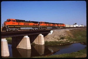 Original Rail Slide - BNSF B Northern Santa Fe 1069+ Stoney Creek ND 1998 - Fuji - Picture 1 of 1