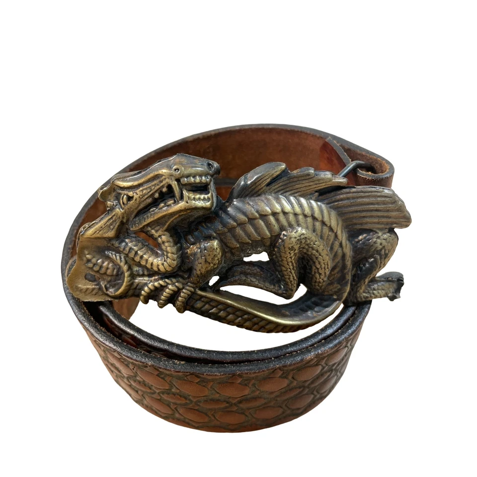 Cinturón de cuero de piel de serpiente en relieve hebilla de dragón marrón 33,50 gótico punk rockero motociclista Foto 1 de 4