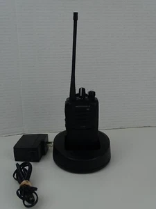 Motorola Analogue VX261 Handheld Two-Way Radio - With Base And Battery - Tested - Picture 1 of 10