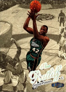 1997-98 Fleer Ultra Basketball Gold Medallion #27G Theo Ratliff PISTONS - Picture 1 of 2
