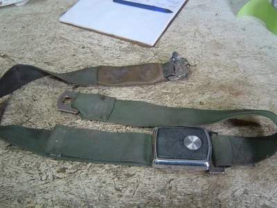 Ford Mustang 1968 1969 cinturón de seguridad trasero verde 1 lado Foto 1 de 4