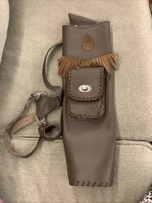 Tiro con arco de cuero tradicional Legacy de cuero marrón Foto 1 de 3