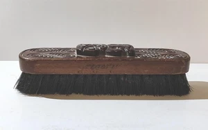 Vintage Wooden Cloth Brush With Maori Carving Tiki Head Koru Pattern (18x5x4cm) - Picture 1 of 3