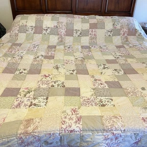 Cottage/Farmhouse Patchwork Quilt, Pre-owned, Full/Double. - Picture 1 of 13