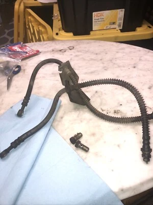 2000-2005 Mitsubishi eclipse brake line front pair RH LH bolts d25 - Image 1 of 4