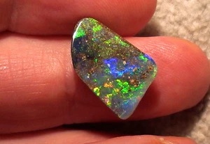 Gem-Boulderopal Grün-Blau-Gold -Top Stein - 8,95ct. mit Video !! - Bild 1 von 1