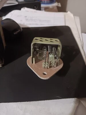 NOS 1967 1968 Chevrolet Passenger W AUTO TEMP CONTROL Blower Resistor  3929057 - Image 1 of 3