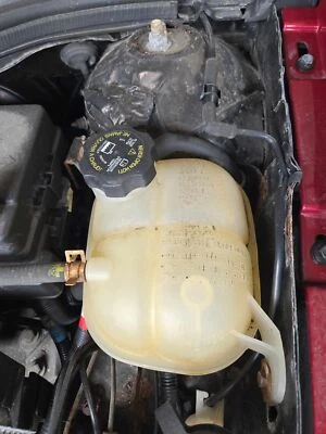 Used Engine Coolant Reservoir fits: 2007 Saturn Ion  Grade A - Imagem 1 de 4