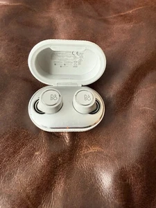 BANG & OLUFSEN BEOPLAY E8 - Picture 1 of 3