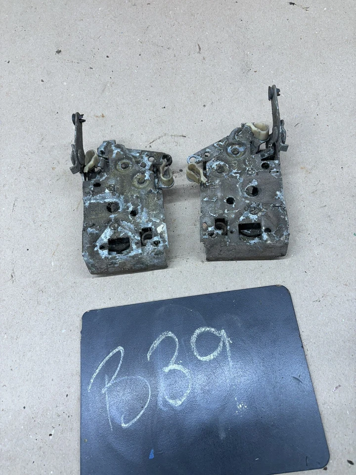 1973 1979 Ford Truck F100 F150 F350 Rh Lh Door Latch Latches Opener Closer Oem - Image 1 of 4