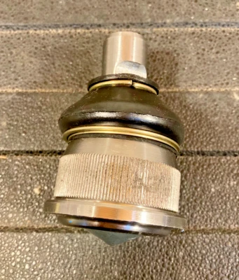 Rótula inferior delantera Karlyn - 10-0327 / 124-333-03-27 - para MBZ 190D y más Foto 1 de 4