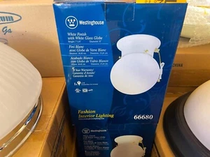 Westinghouse Deckenleuchte bündig weiß lackiert mit Glaskugel 66680 (T3-2) - Bild 1 von 4