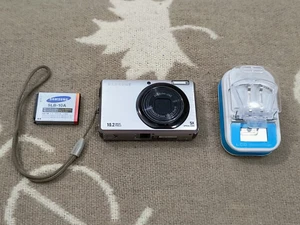 Samsung PL60 10.2 MP Digital Camera - Silver Fully Working Great Shape - Picture 1 of 17