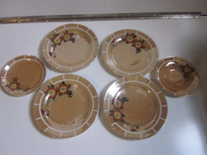 6 VINTAGE HANDBEMALTE JAPANISCHE GLANZGESCHIRR FLORALES DESIGN 2 UNTERTASSEN 4 DESSERTTELLER - Bild 1 von 4