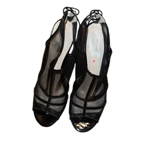 Pour La Victoire Black Patent Leather Wedge Sandals Size 7.5 - Picture 1 of 7