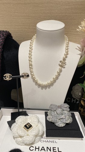 ?CHANEL Collana Collana Corta Oro Chiaro Spirale Perla CCS con Cristallo 24C