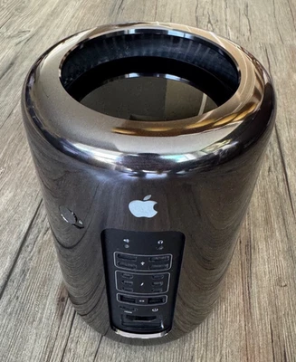 Mac Pro, 6 Core Xeon E5 3.5 GHz , D700 6GB X 2 GPU, 64GB RAM, 500GB SSD - Image 1 of 4