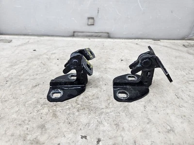 Bisagra de puerta trasera Silvrdo15 2020 31133 Foto 1 de 4