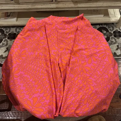 Pantalones enrollables Trina Turk Bal Harbour medianos bicolor florales  Foto 1 de 4