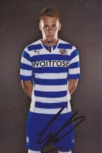 READING: CHRIS GUNTER SIGNED 6x4 PORTRAIT PHOTO+COA - Imagen 1 de 1